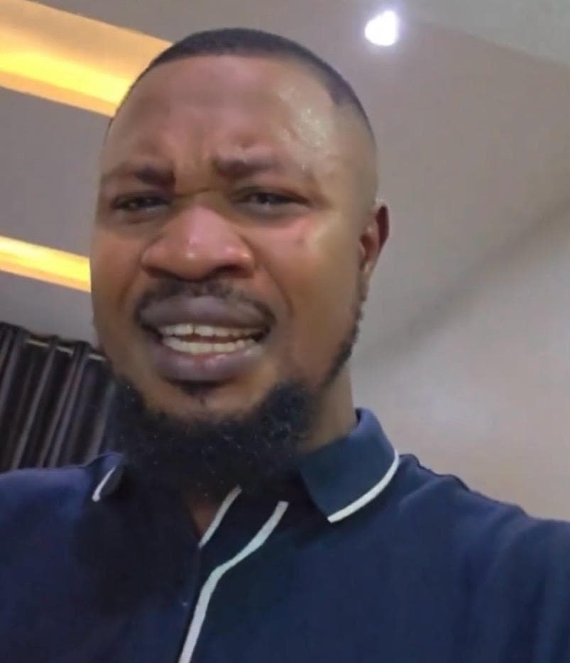 Nigerian businessman extends employee's suspension after she smiles and wears earpods at disciplinary meeting, prompting online discussion